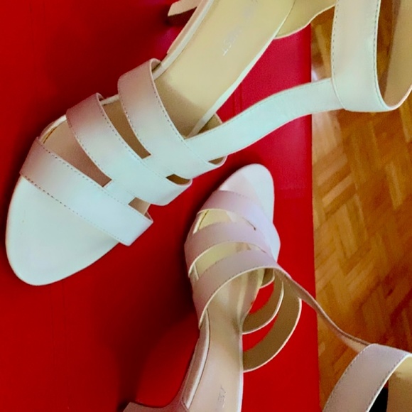 Nine West white sandals - Picture 3 of 10